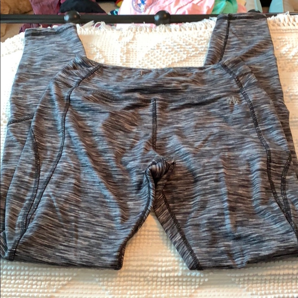 Heart Booty Shape Athletic Leggings 🍑